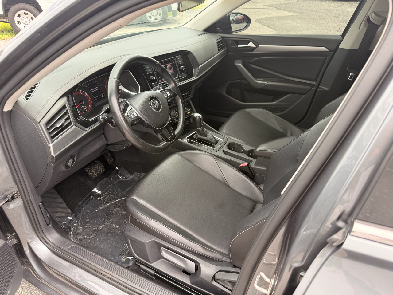 Volkswagen Jetta SE 4D Sedan at 2019