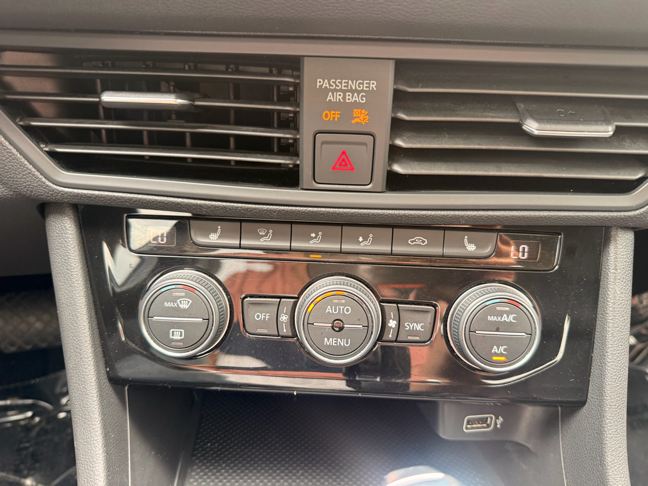 Volkswagen Jetta SE 4D Sedan at 2019