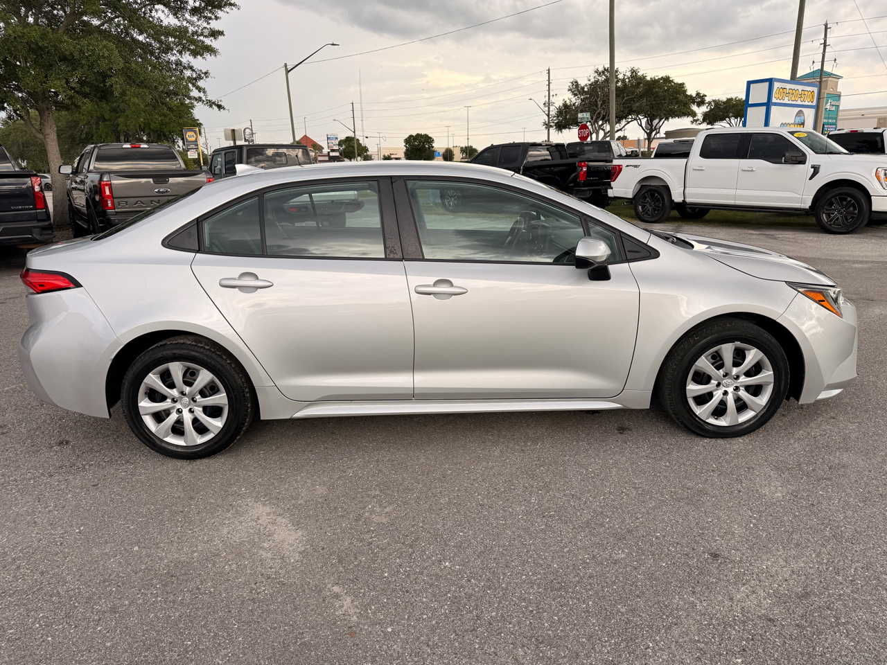 Toyota Corolla LE CVT (Natl) 2022