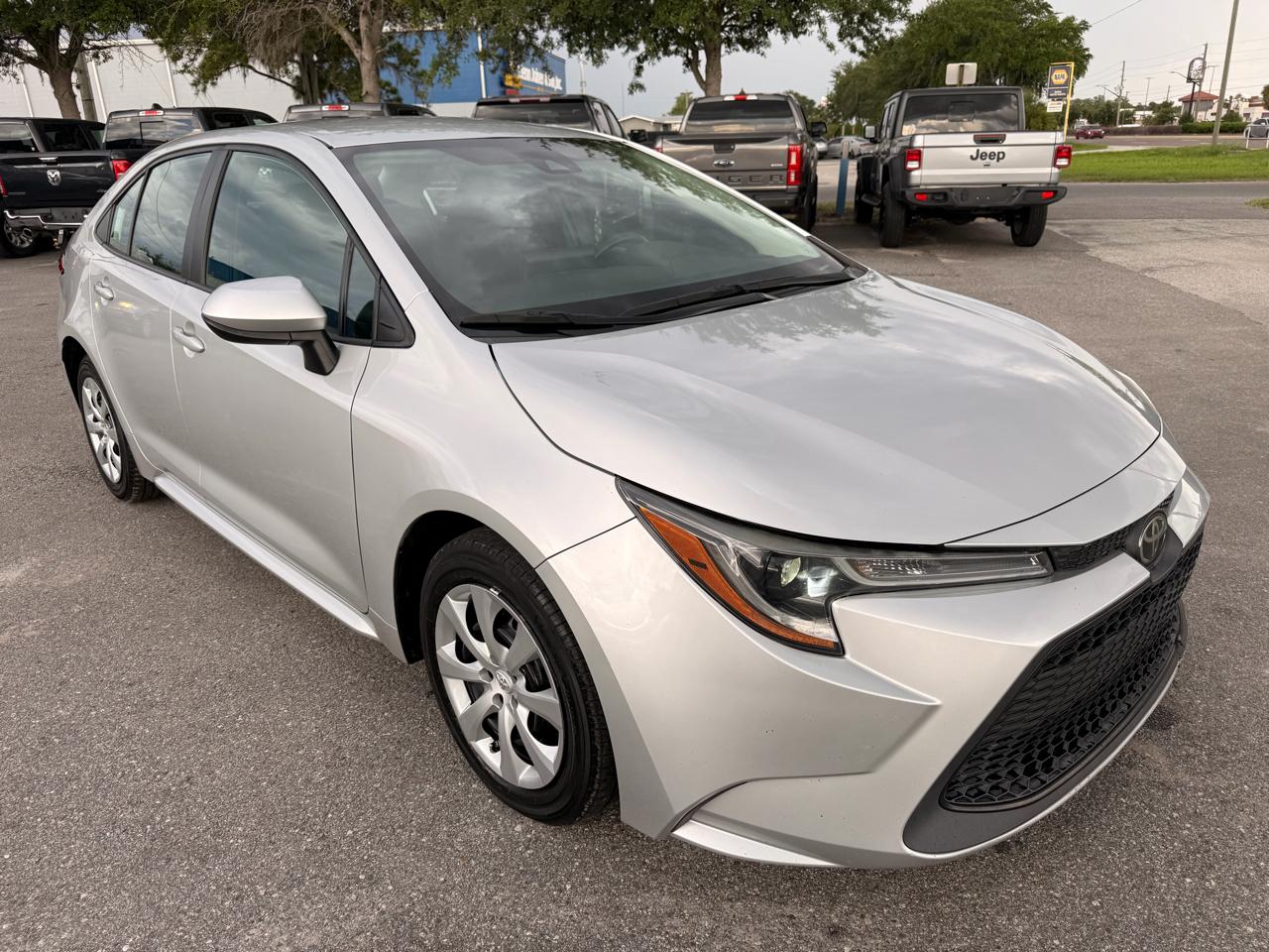 Silver 2022 Toyota Corolla LE FWD Sedan Front-Wheel Drive Automatic