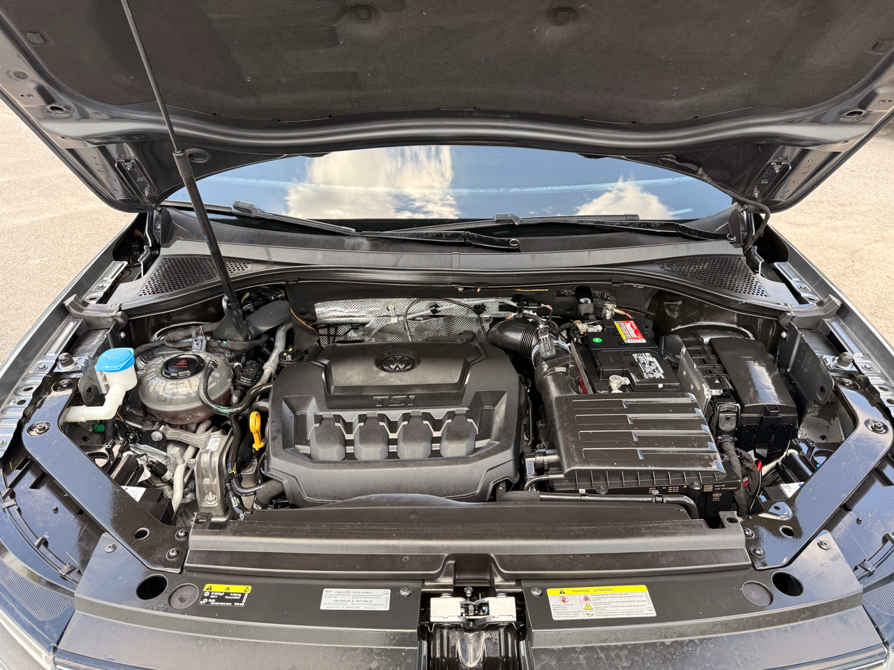 Volkswagen Tiguan 2.0T SE R-Line Black FWD 2022