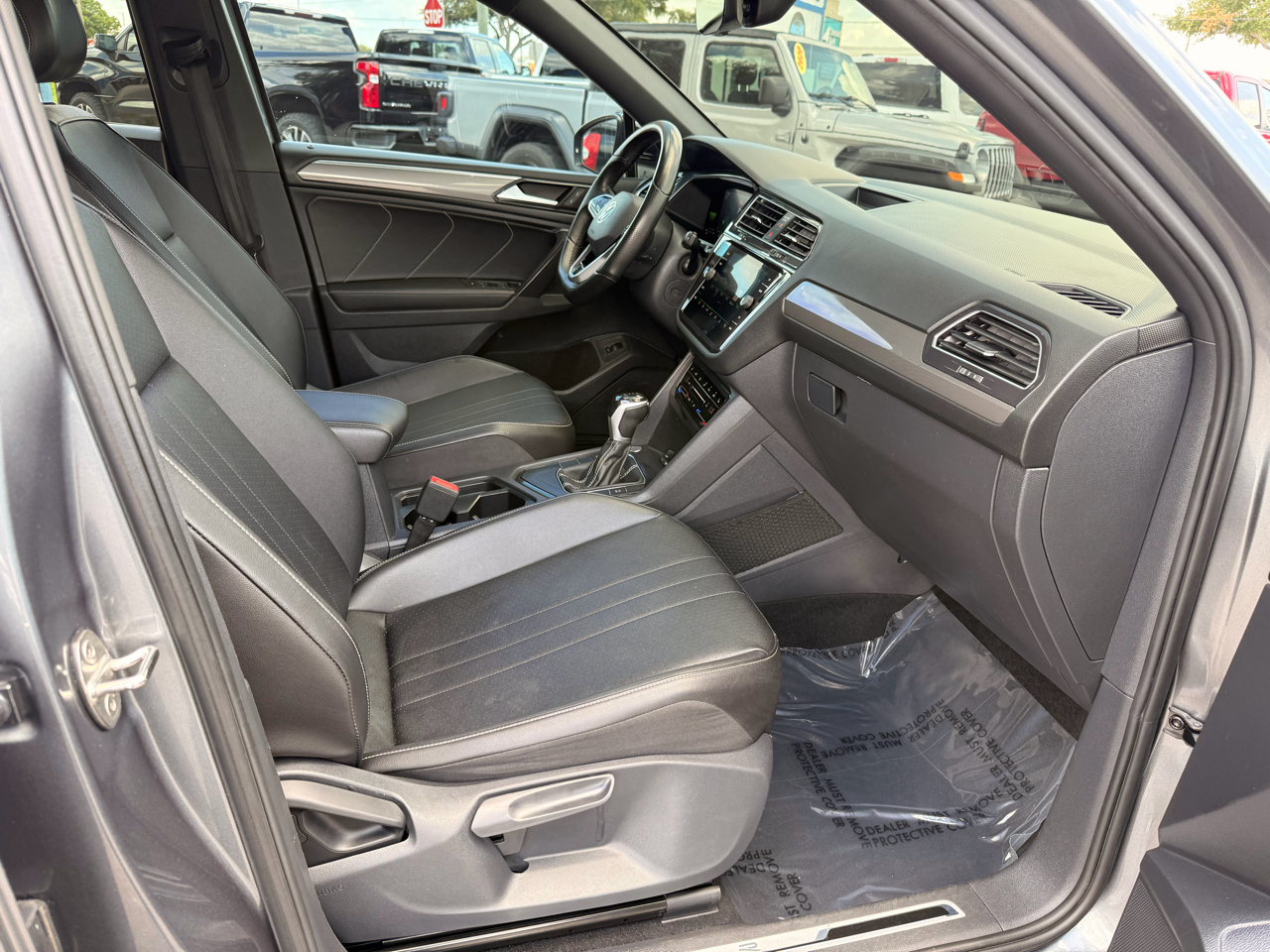 Volkswagen Tiguan 2.0T SE R-Line Black FWD 2022