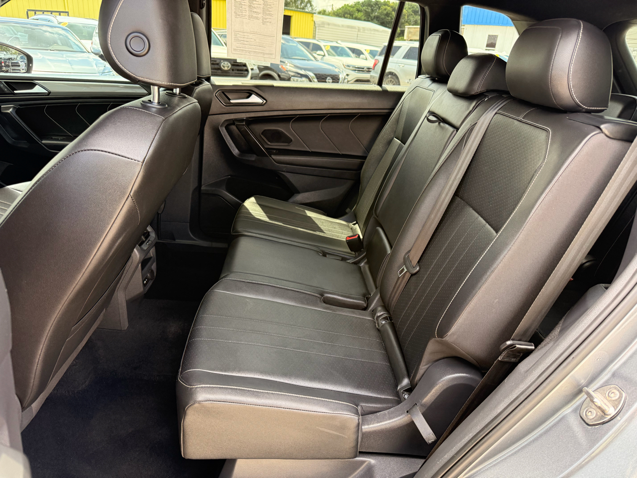 Volkswagen Tiguan 2.0T SE R-Line Black FWD 2022