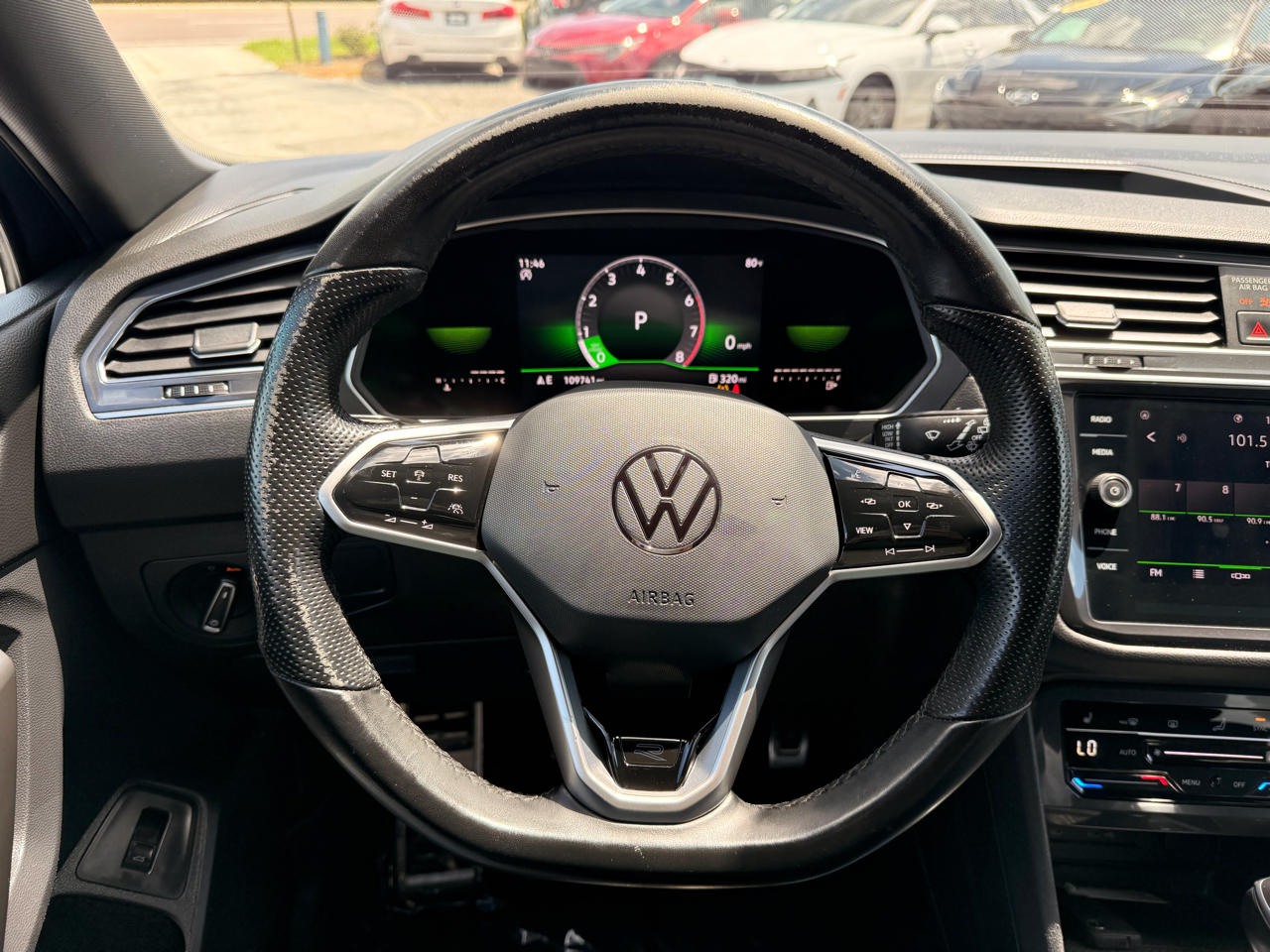 Volkswagen Tiguan 2.0T SE R-Line Black FWD 2022