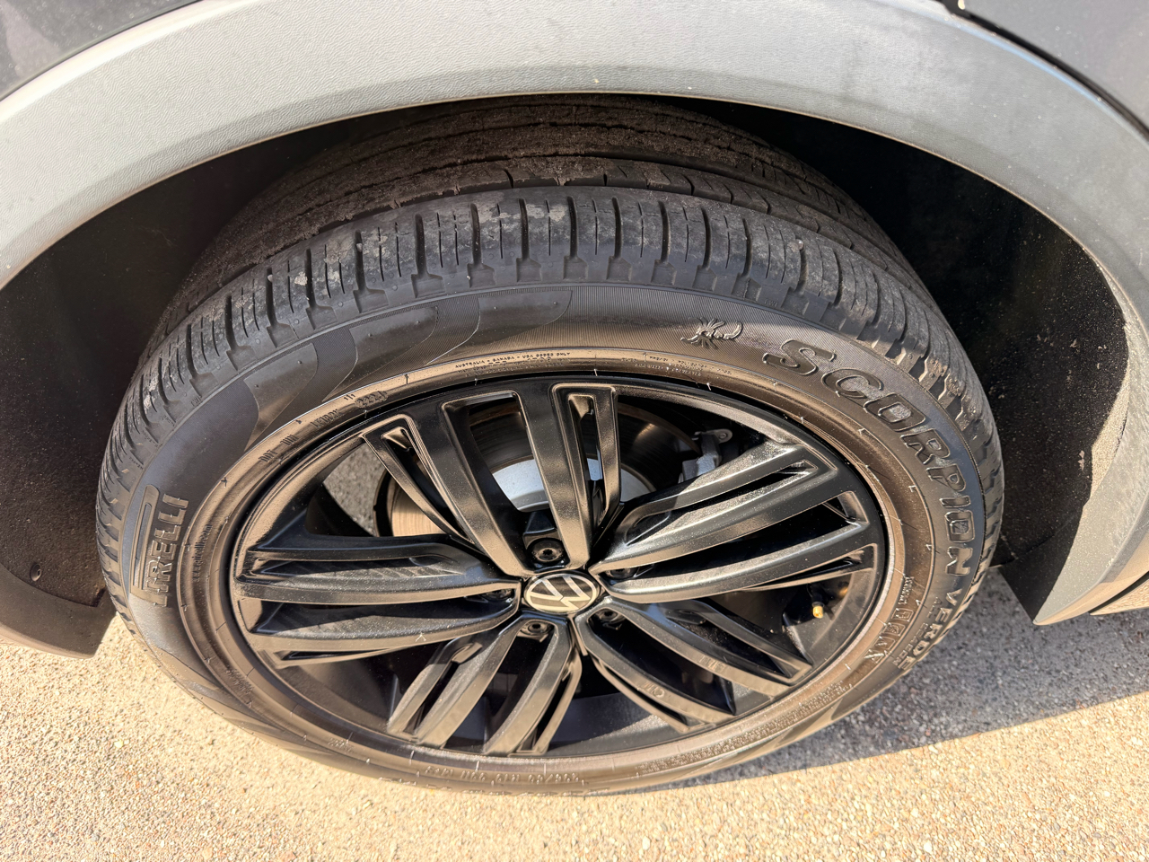 Volkswagen Tiguan 2.0T SE R-Line Black FWD 2022
