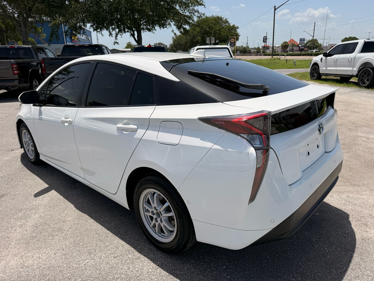 Toyota Prius Three Touring (Natl) 2018