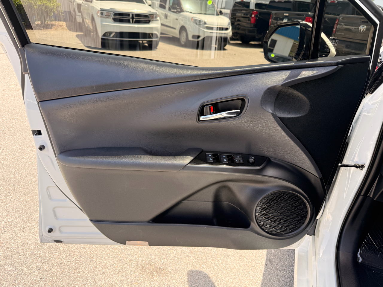 Toyota Prius Three Touring (Natl) 2018
