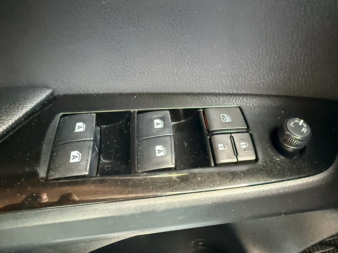Toyota Prius Three Touring (Natl) 2018