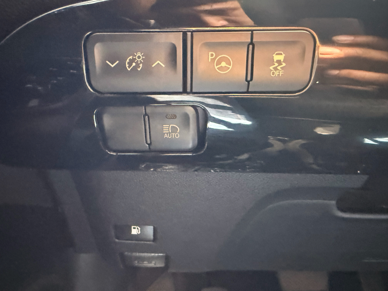 Toyota Prius Three Touring (Natl) 2018