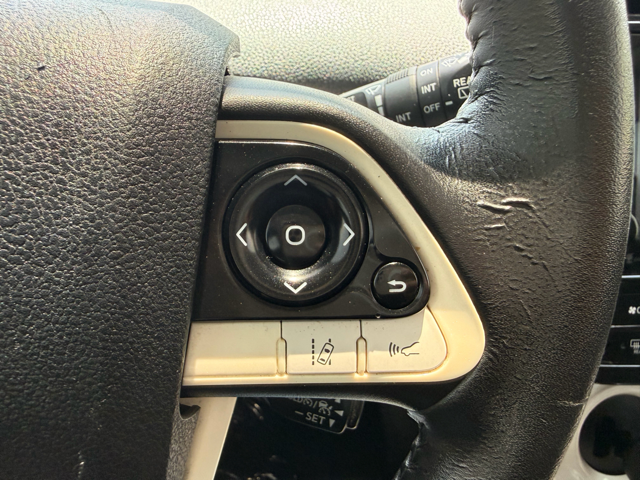 Toyota Prius Three Touring (Natl) 2018
