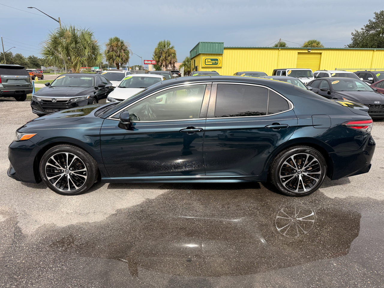 Toyota Camry SE Auto (Natl) 2018
