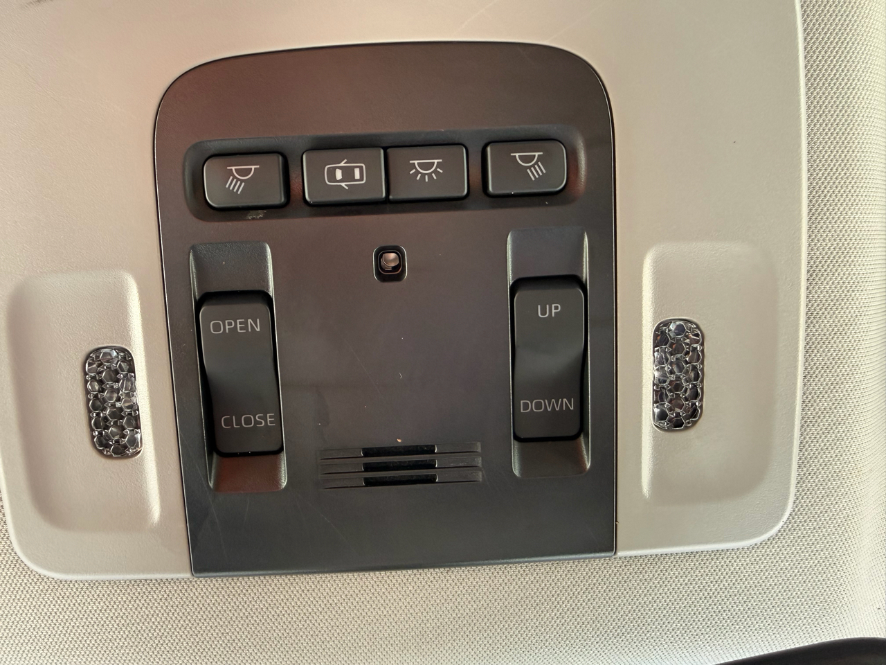 Toyota Camry SE Auto (Natl) 2018