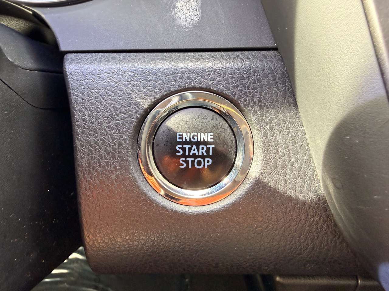 Toyota Camry SE Auto (Natl) 2018