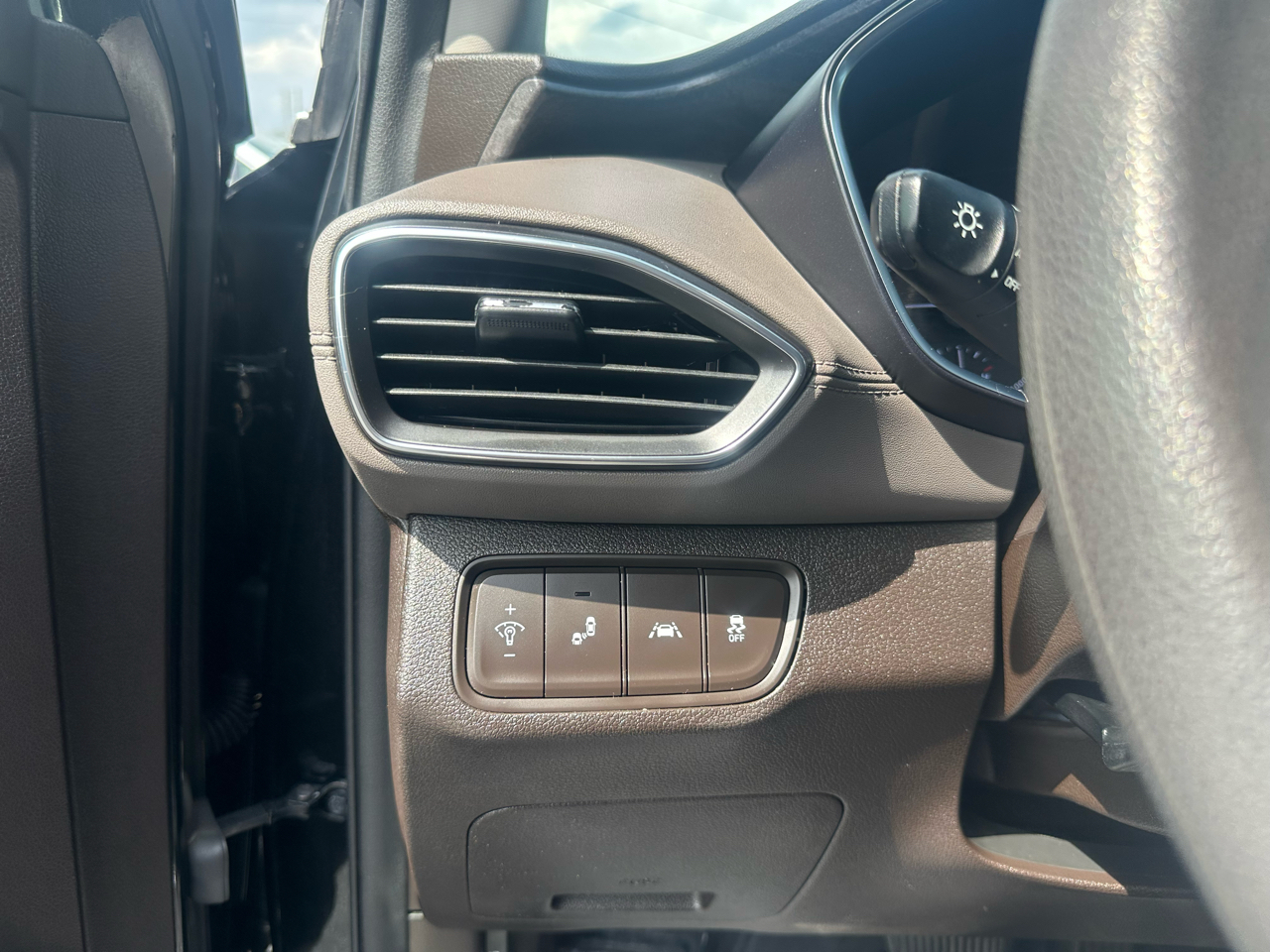 Hyundai Santa Fe SE 2.4L Auto FWD 2019