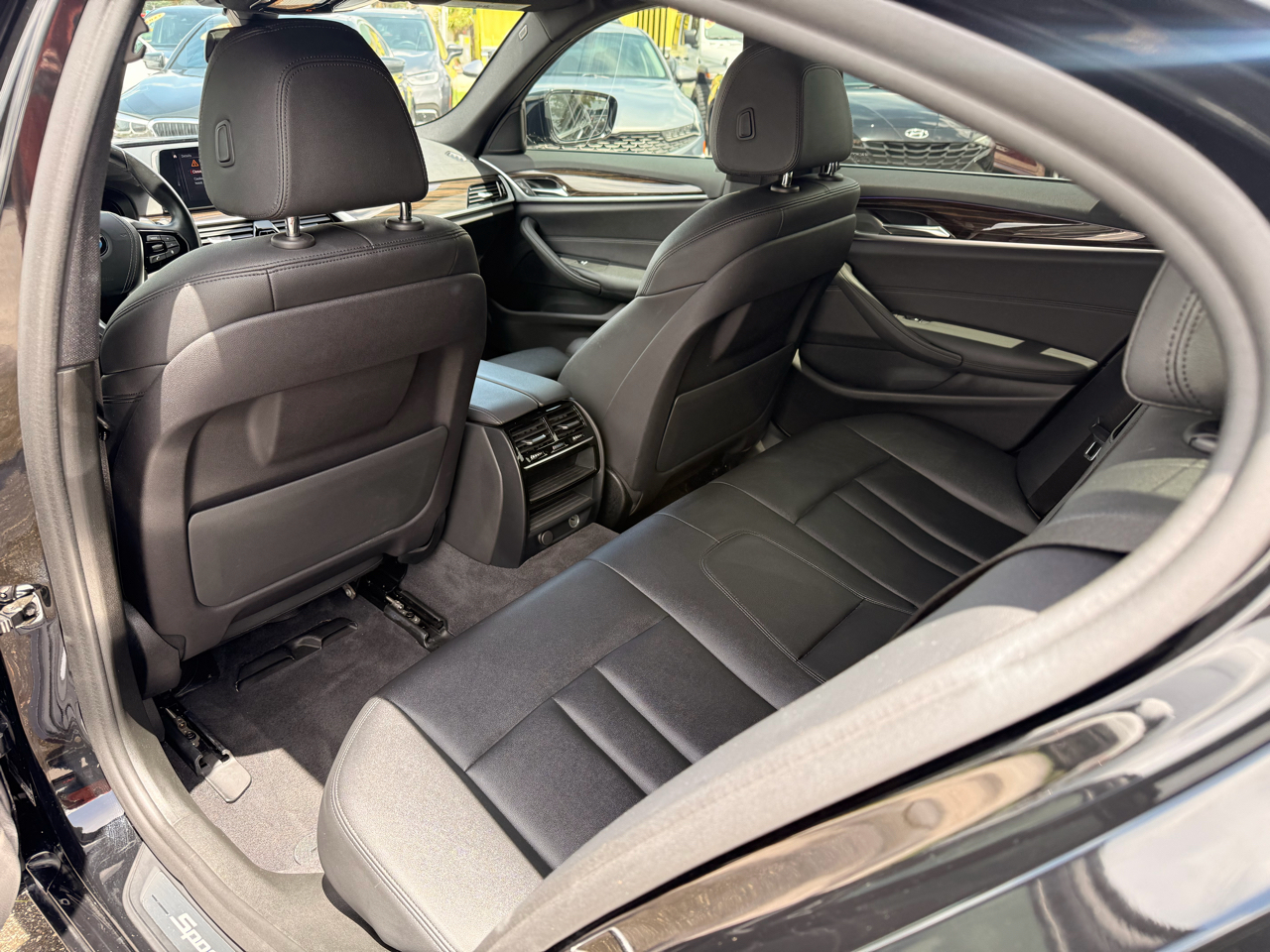 BMW 5 Series 530i Sedan 2019