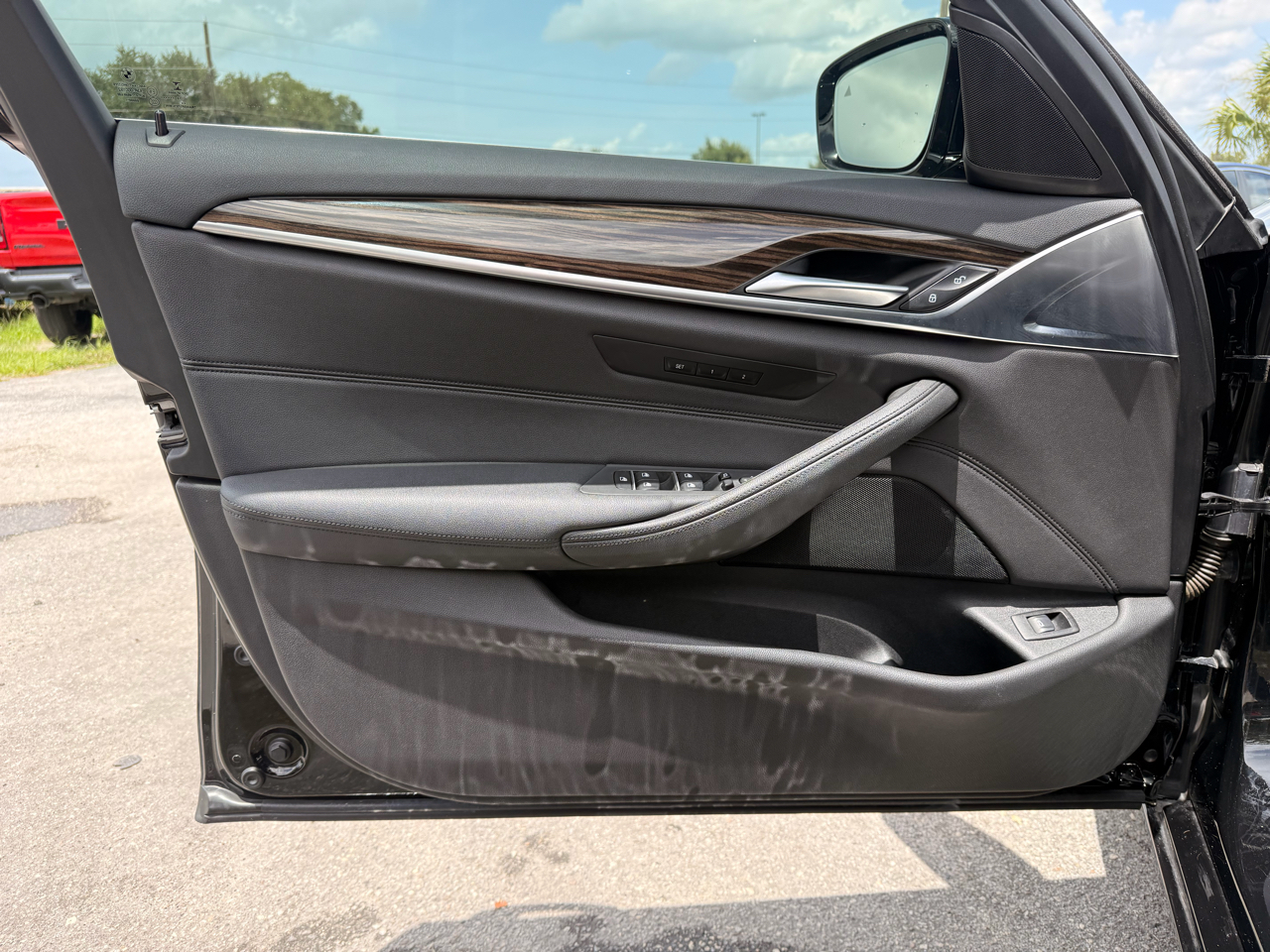 BMW 5 Series 530i Sedan 2019