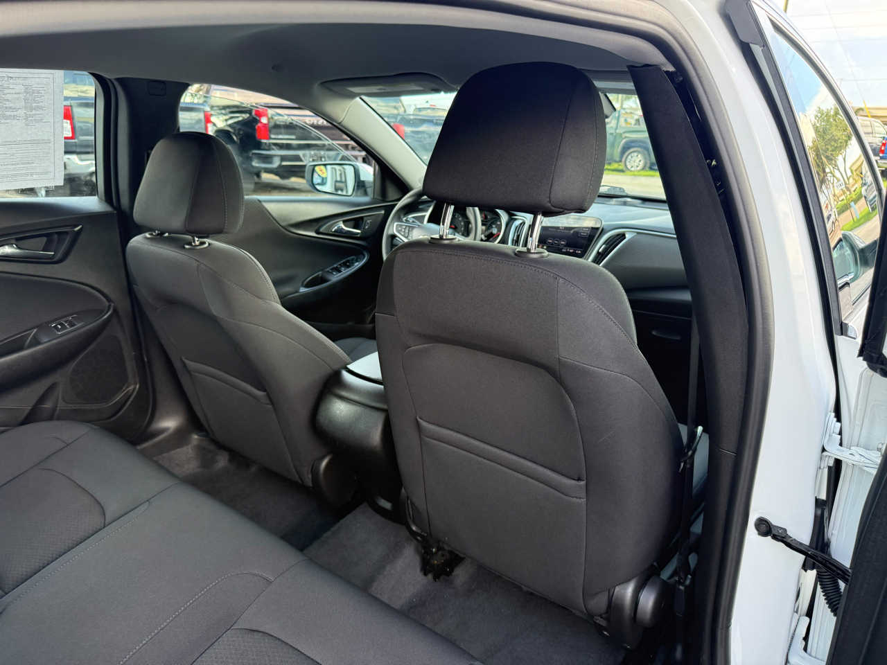 Chevrolet Malibu 4dr Sdn LS w/2FL 2022