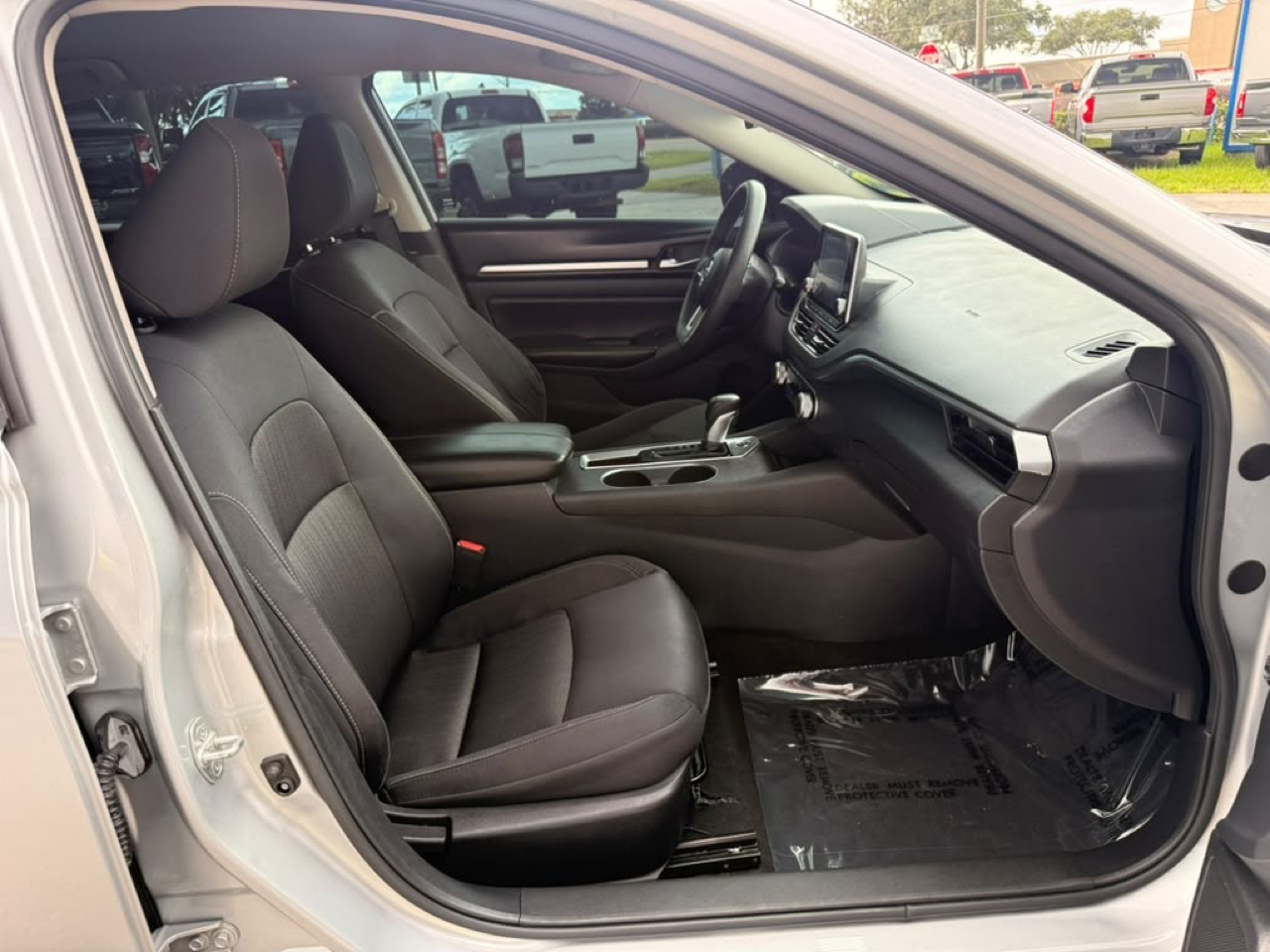 Nissan Altima 2.5 SV Sedan 2022