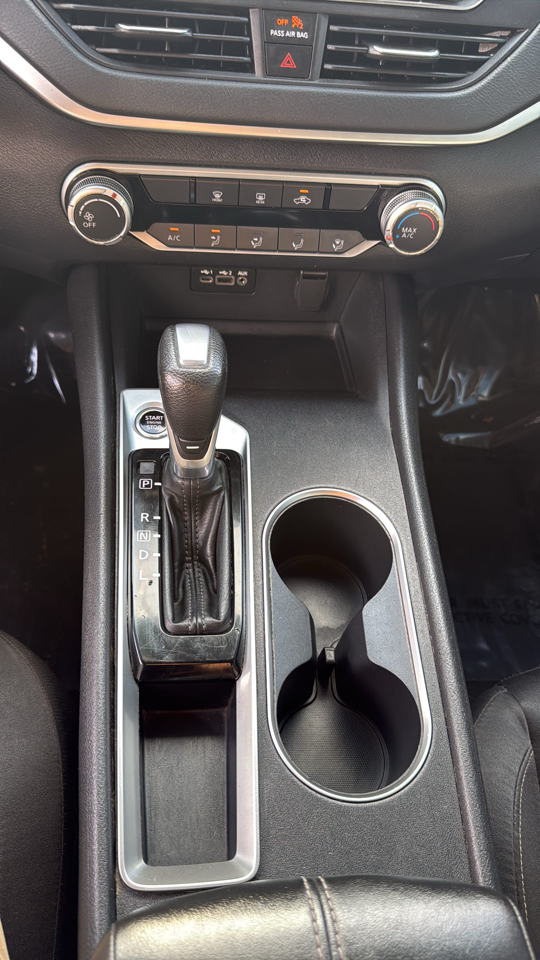 Nissan Altima 2.5 SV Sedan 2022