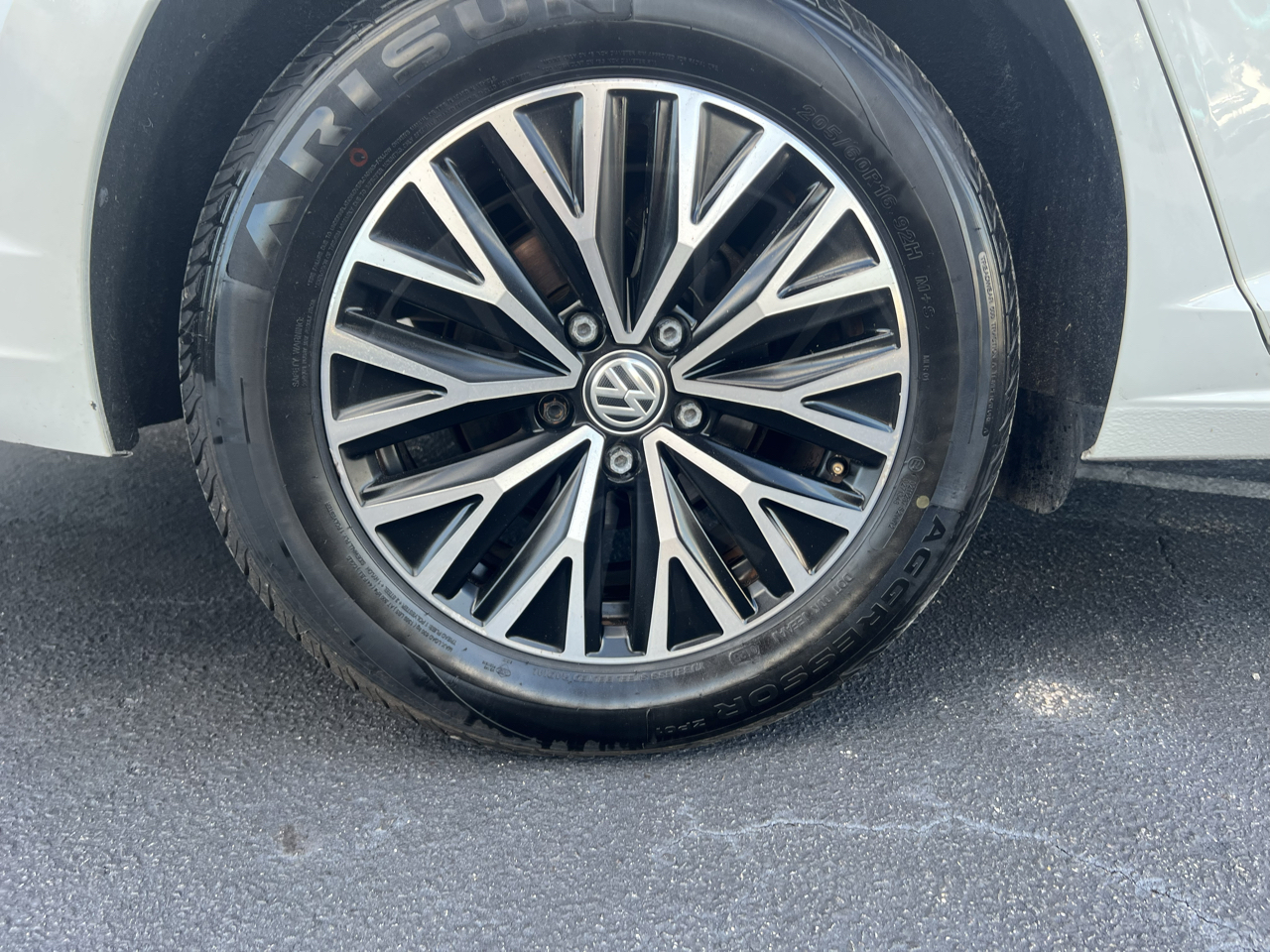 Volkswagen Jetta SEL Auto w/SULEV 2019