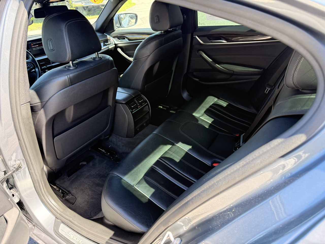 BMW 5 Series 4dr Sdn 530i RWD 2018