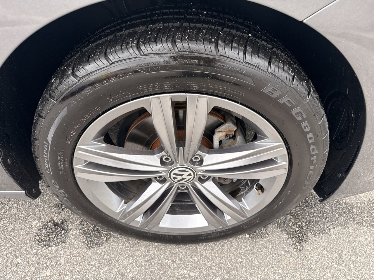 Volkswagen Jetta R-Line Auto w/SULEV 2019