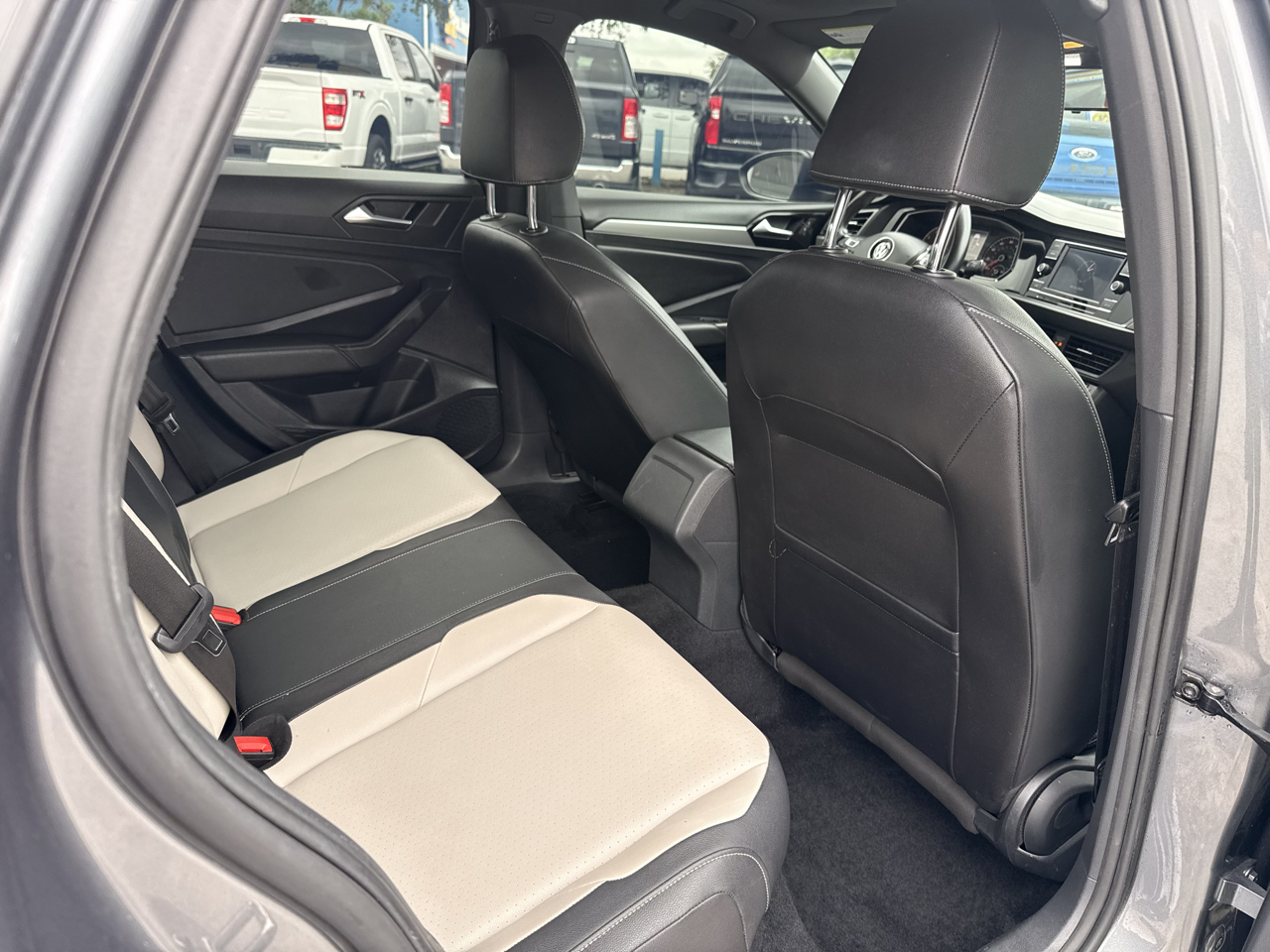 Volkswagen Jetta R-Line Auto w/SULEV 2019