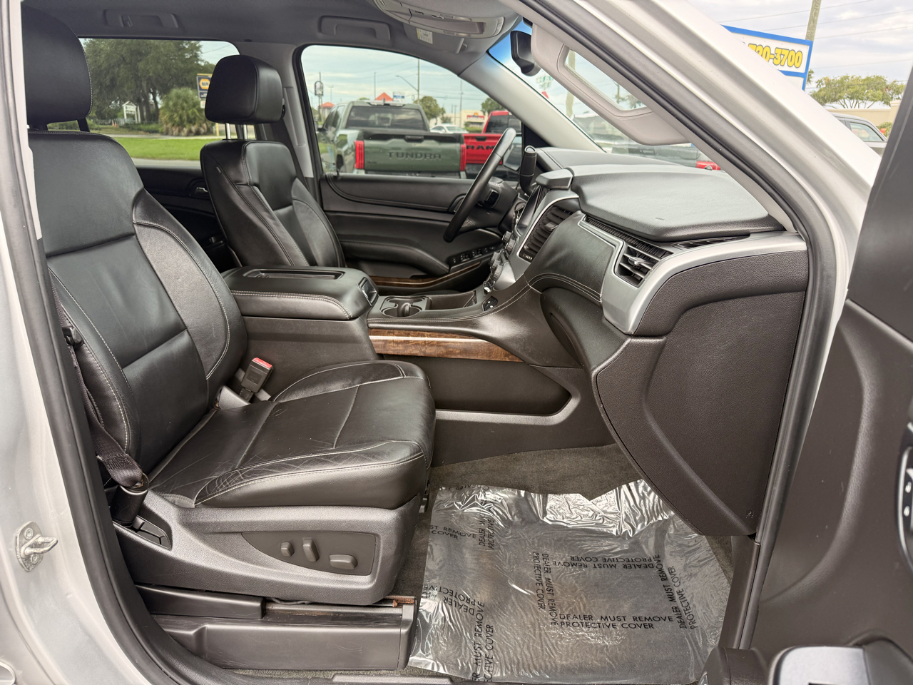 Chevrolet Suburban 4WD 4dr LT 2015