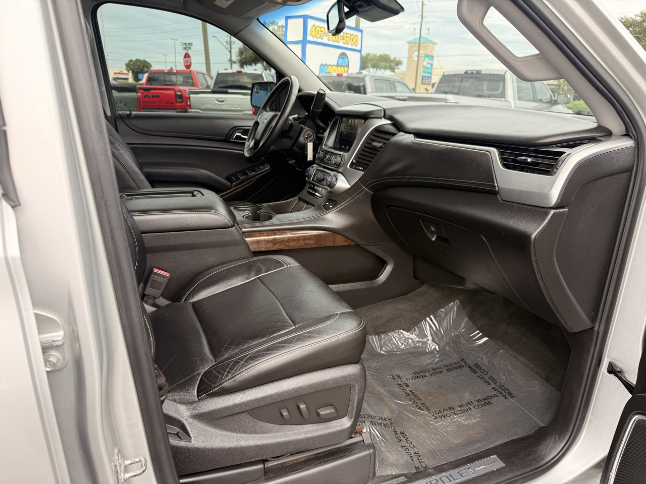 Chevrolet Suburban 4WD 4dr LT 2015