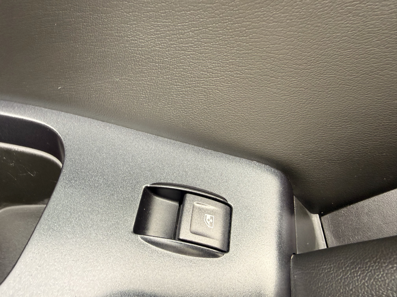 Chevrolet Suburban 4WD 4dr LT 2015