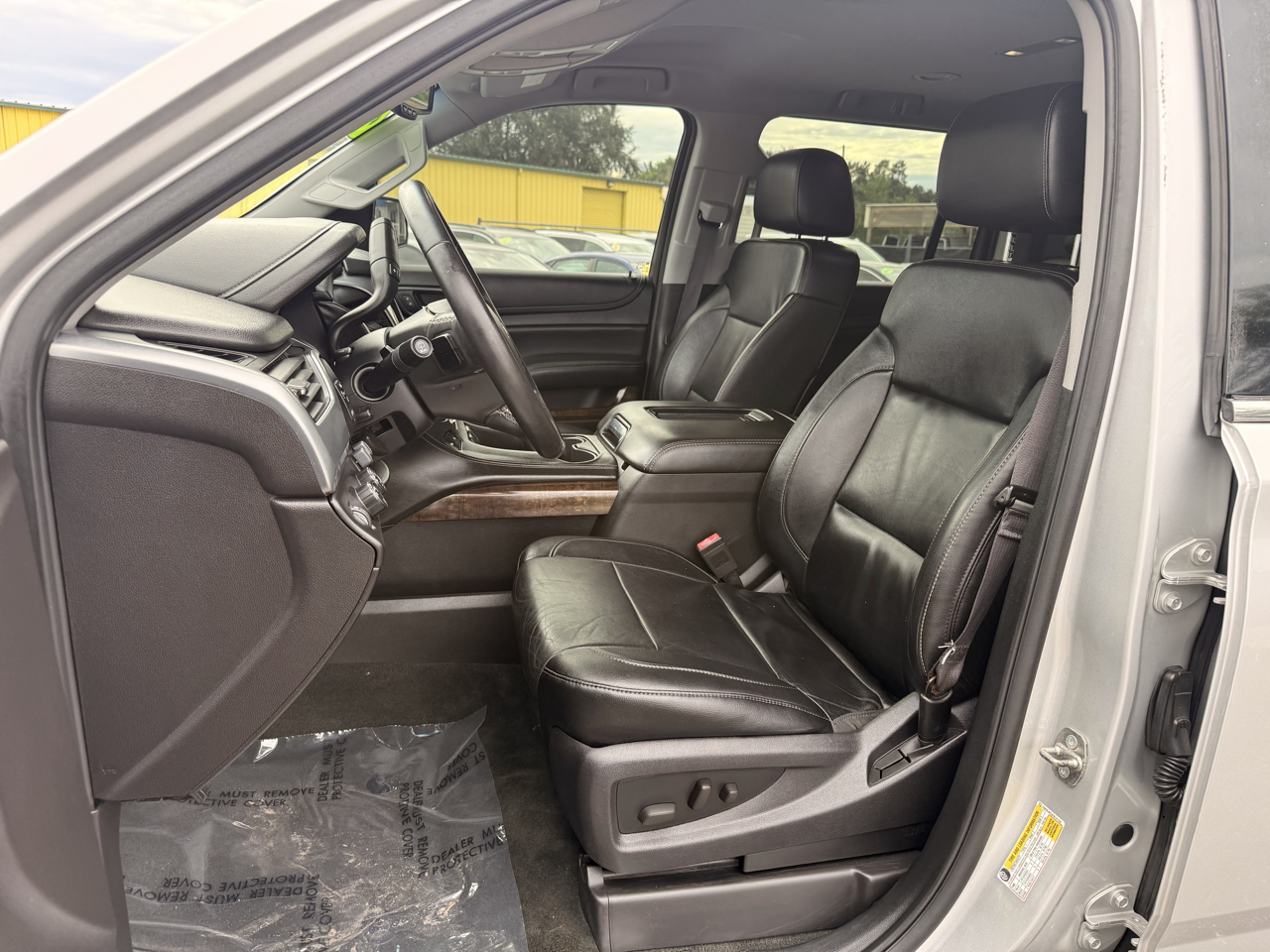 Chevrolet Suburban 4WD 4dr LT 2015