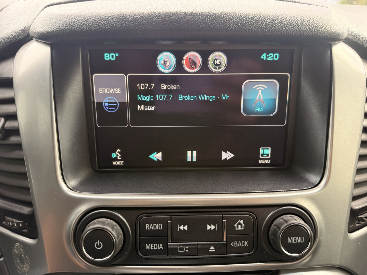Chevrolet Suburban 4WD 4dr LT 2015