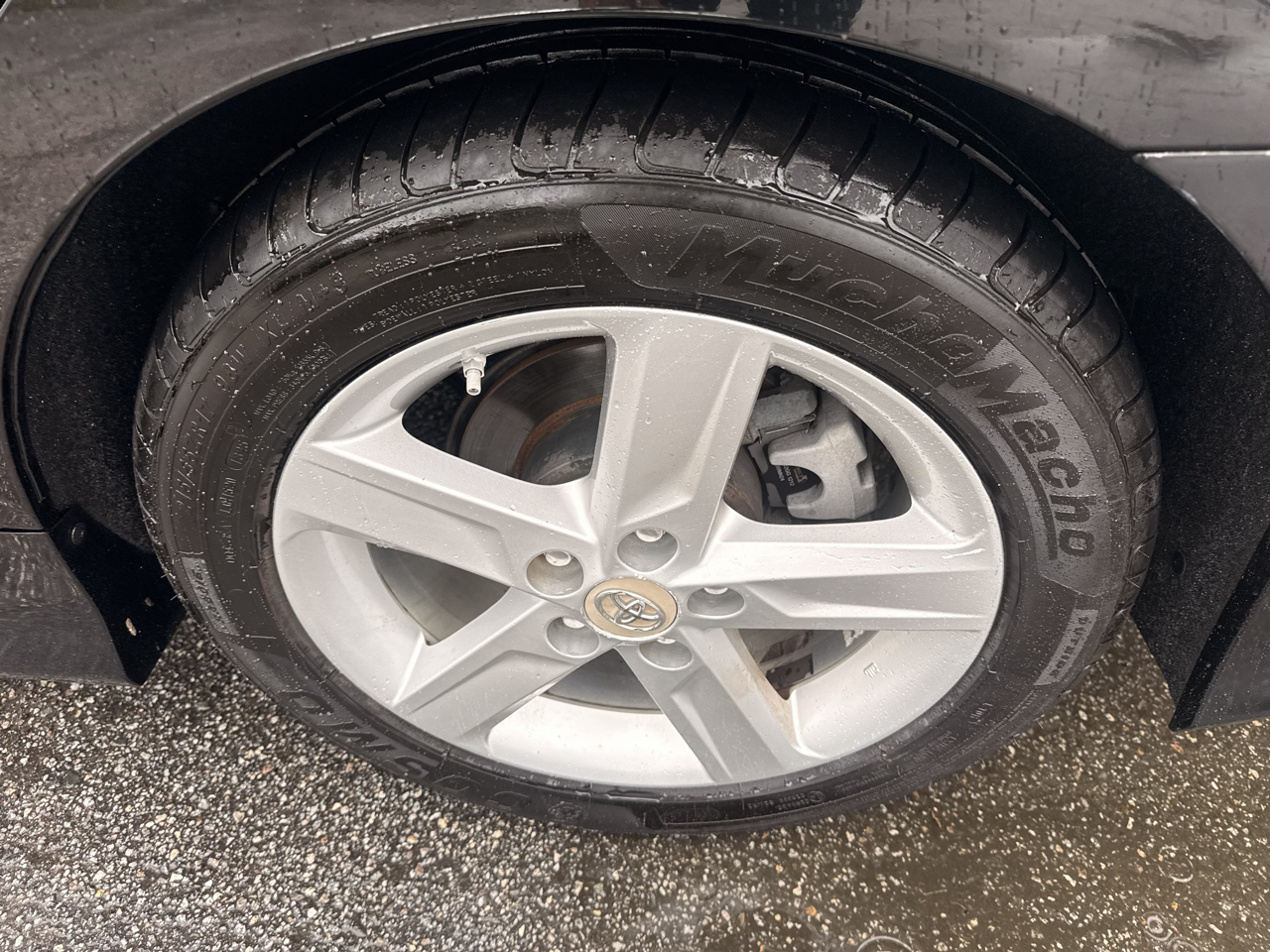 Toyota Camry 4dr Sdn I4 Auto SE w/Special Edition Pkg (Natl) 2013