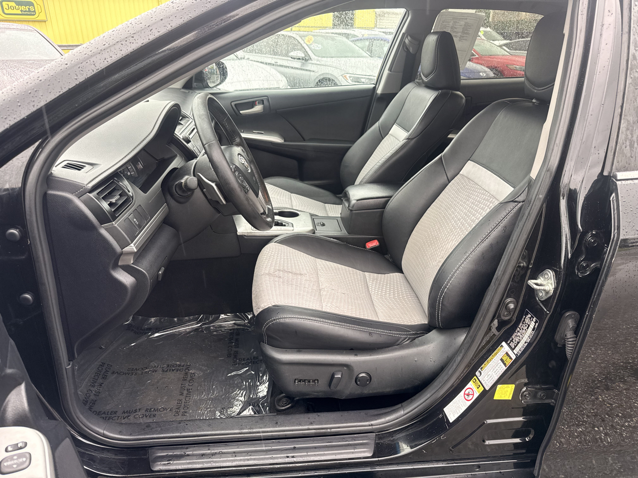 Toyota Camry 4dr Sdn I4 Auto SE w/Special Edition Pkg (Natl) 2013