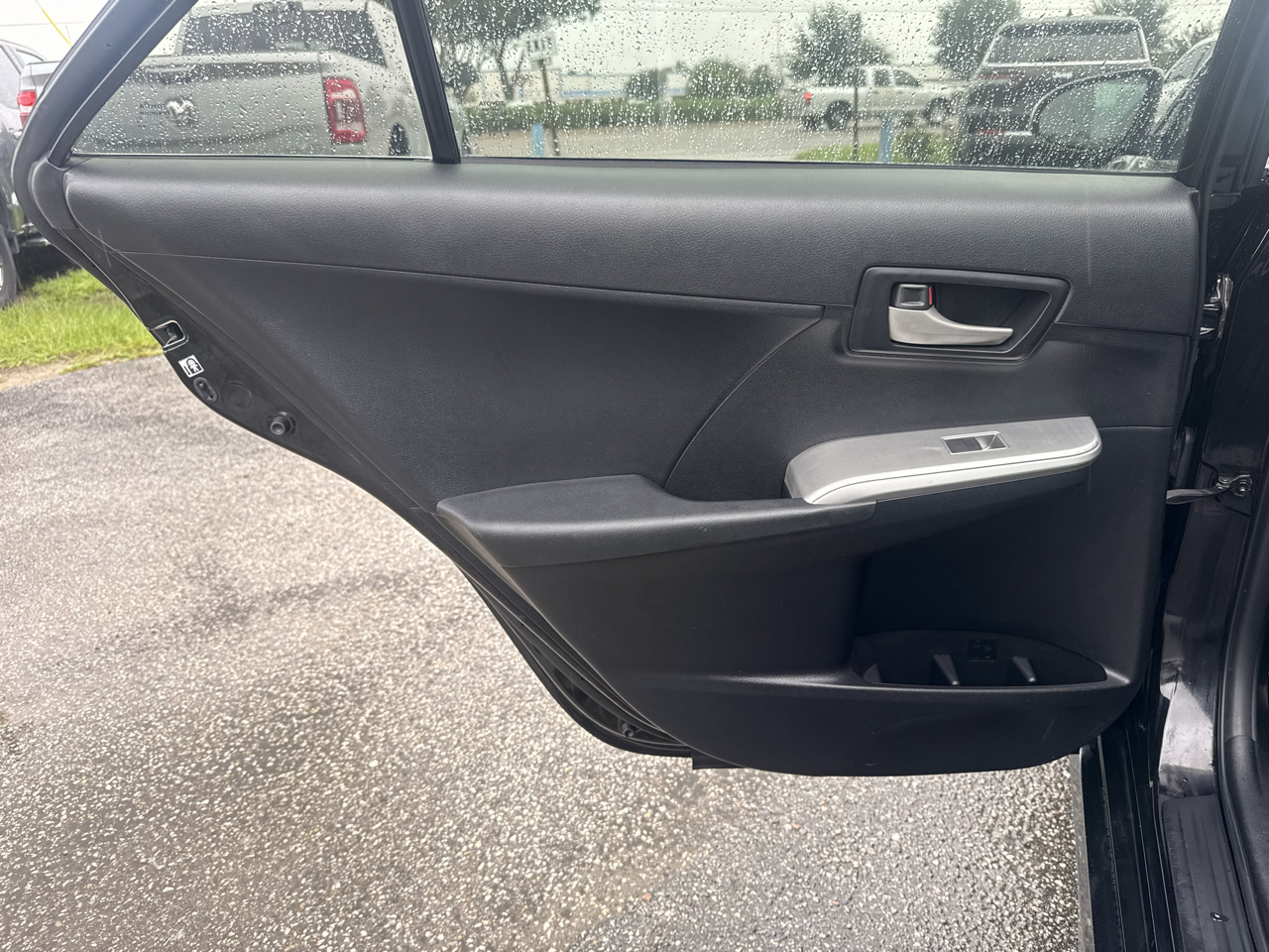 Toyota Camry 4dr Sdn I4 Auto SE w/Special Edition Pkg (Natl) 2013