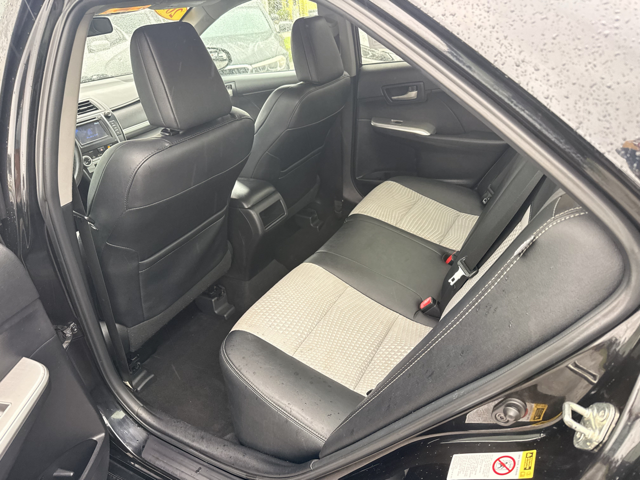 Toyota Camry 4dr Sdn I4 Auto SE w/Special Edition Pkg (Natl) 2013