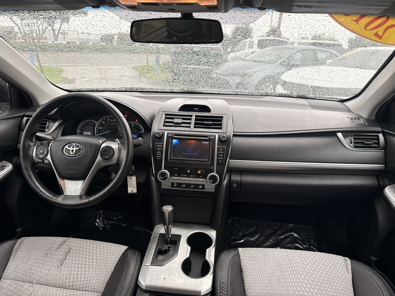 Toyota Camry 4dr Sdn I4 Auto SE w/Special Edition Pkg (Natl) 2013