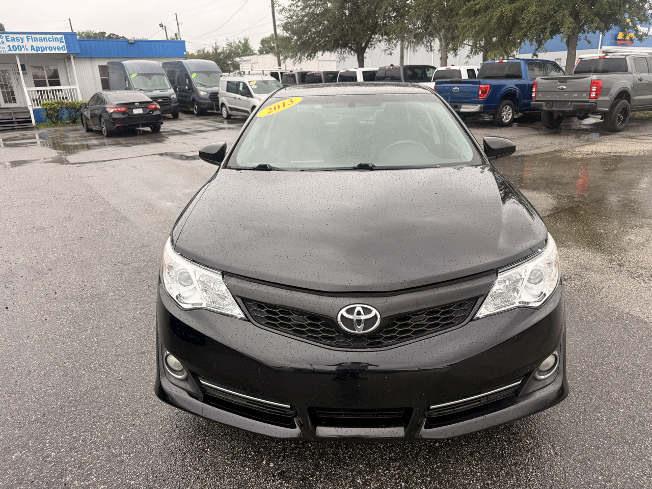 Toyota Camry 4dr Sdn I4 Auto SE w/Special Edition Pkg (Natl) 2013