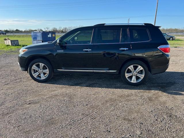 Toyota Highlander Limited 2WD 2013