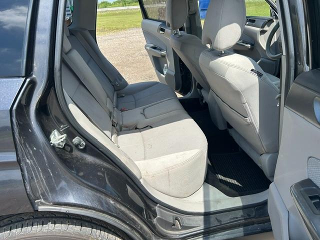 Subaru Forester 2.5X Premium 2011
