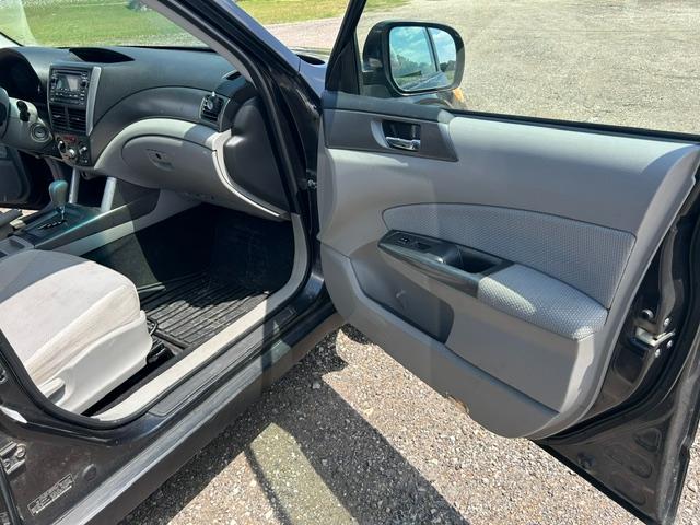 Subaru Forester 2.5X Premium 2011