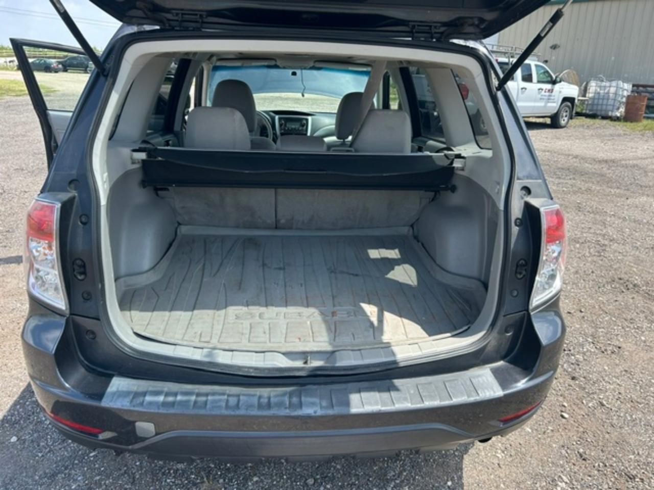 Subaru Forester 2.5X Premium 2011