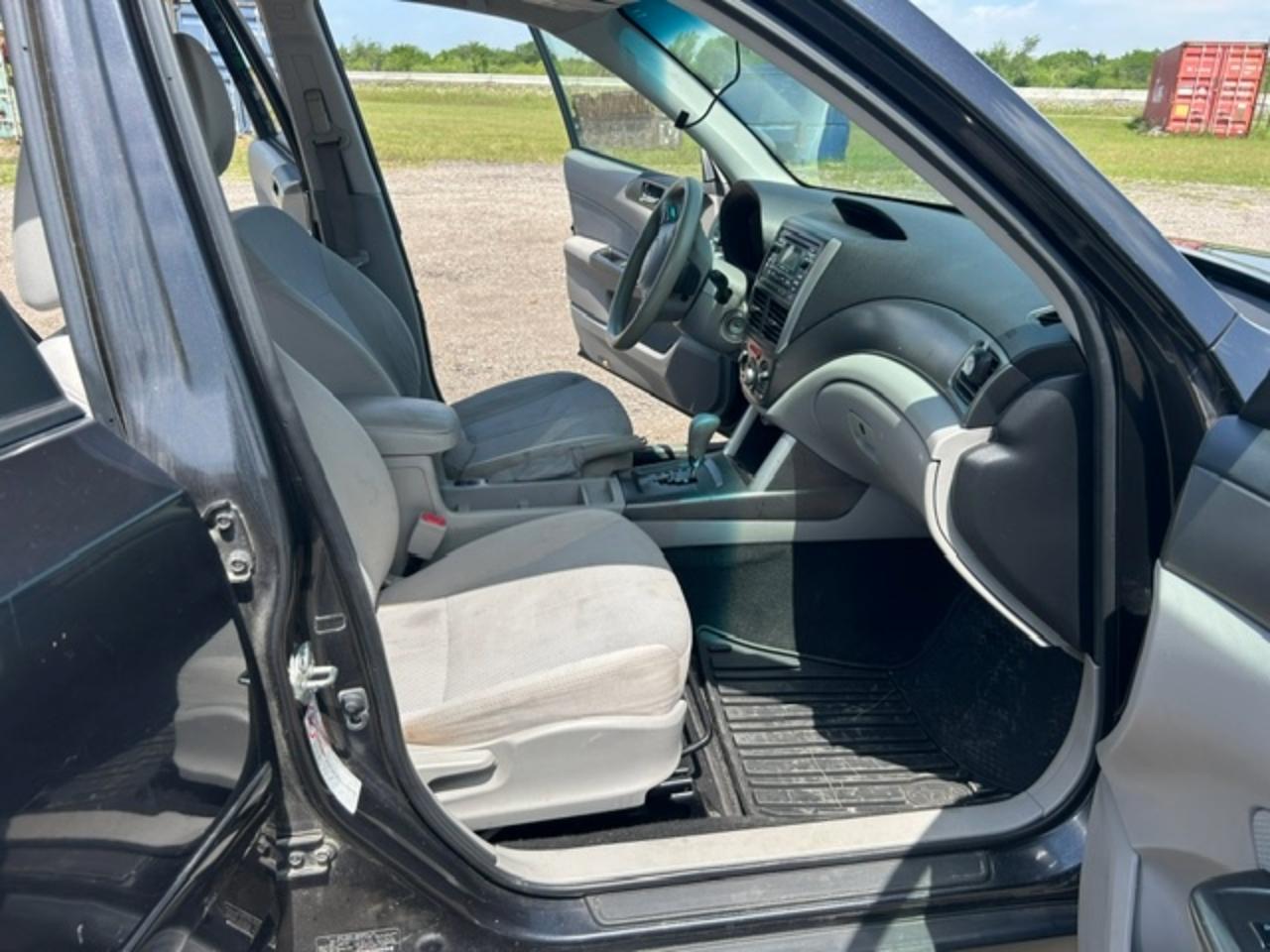 Subaru Forester 2.5X Premium 2011