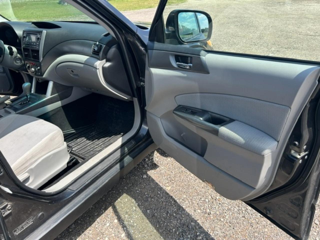Subaru Forester 2.5X Premium 2011