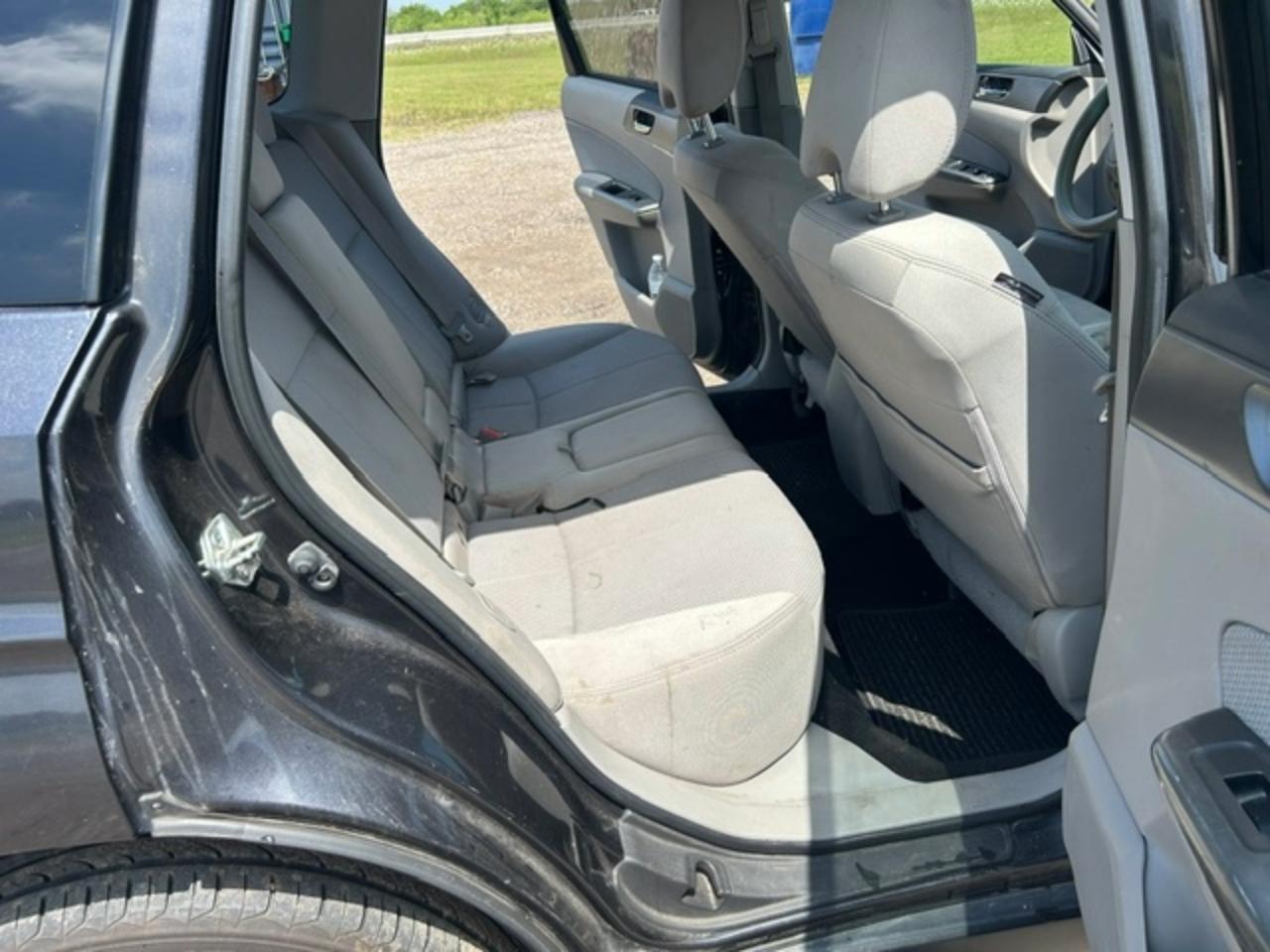 Subaru Forester 2.5X Premium 2011