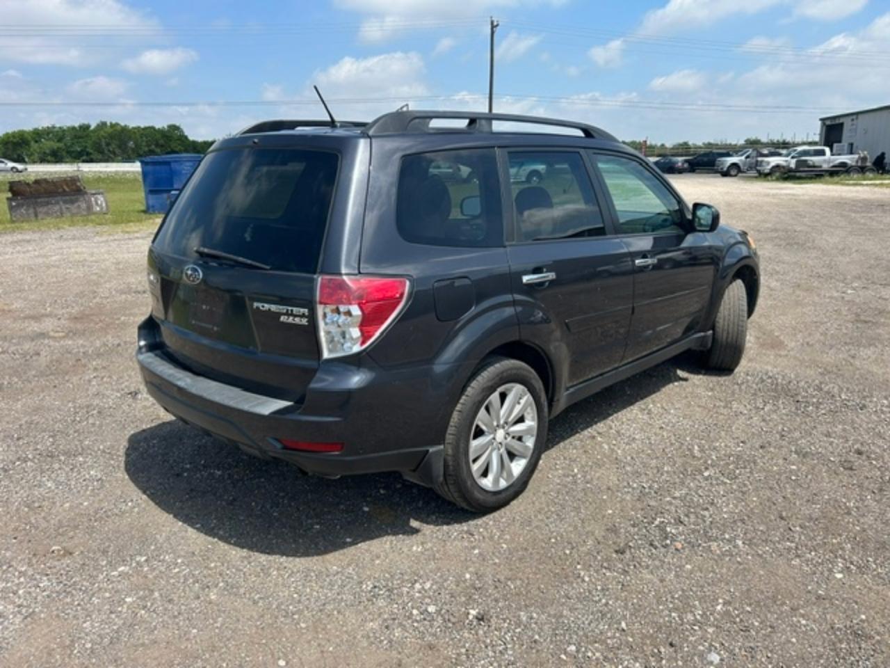 Subaru Forester 2.5X Premium 2011