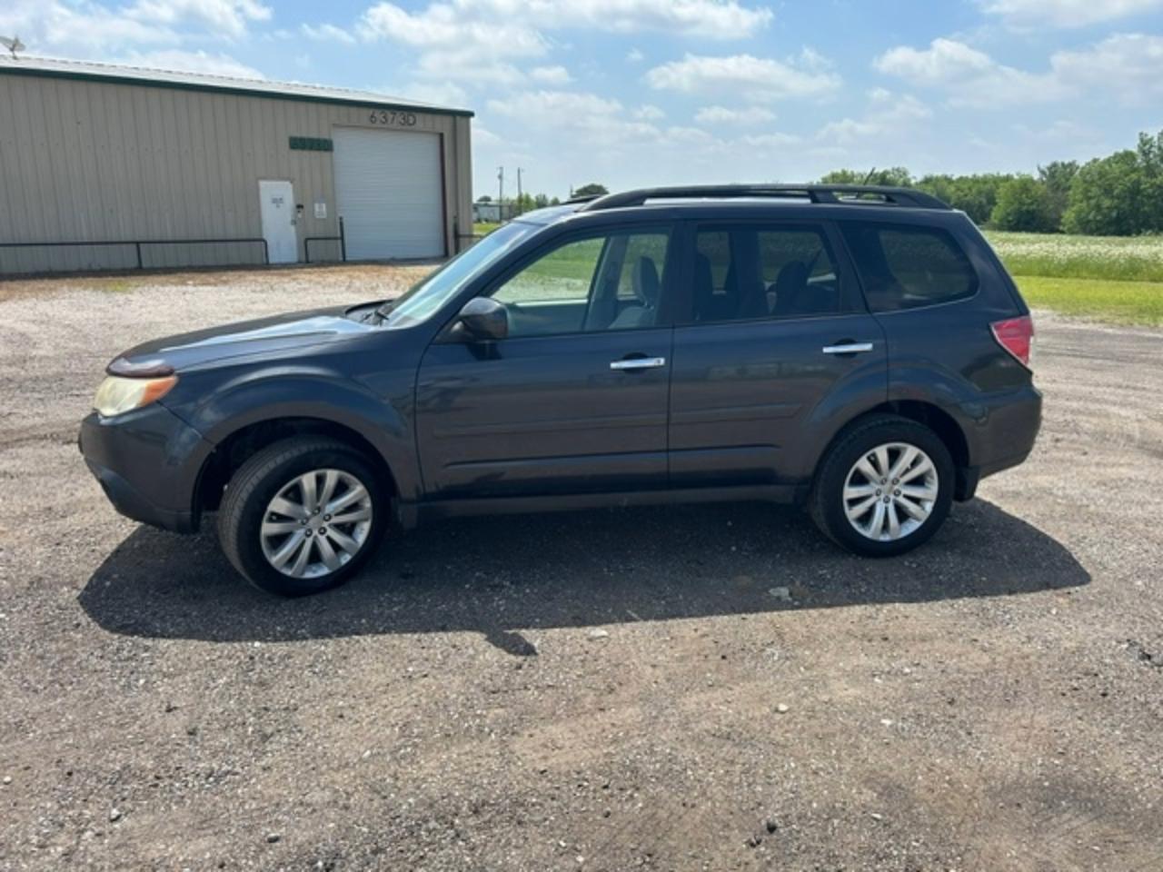 Subaru Forester 2.5X Premium 2011