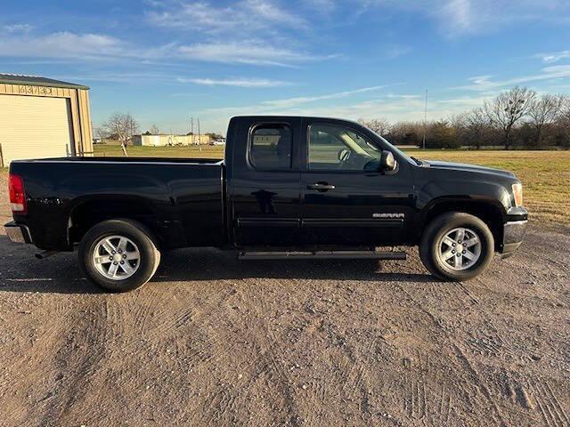 GMC Sierra 1500 SLE Ext. Cab 2WD 2011