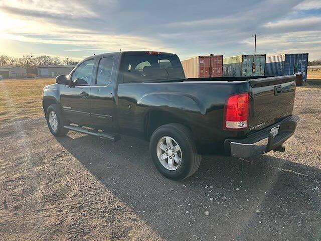 GMC Sierra 1500 SLE Ext. Cab 2WD 2011