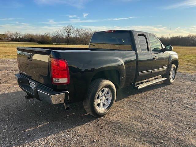 GMC Sierra 1500 SLE Ext. Cab 2WD 2011